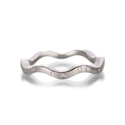 Rings Barbara Heinrich  | Wavy Band With Diamonds