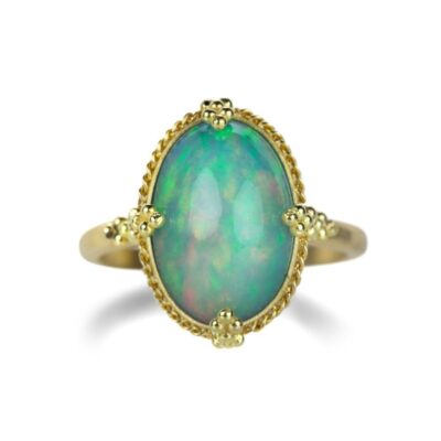 Rings Amali  | 18K Oval Ethiopian Opal Ring