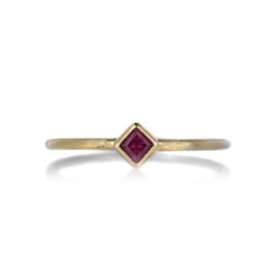 Rings Gabriella Kiss  | Tiny Square Ruby Ring