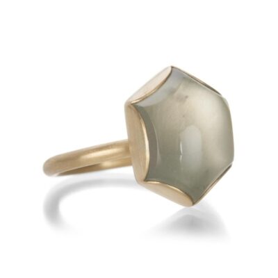 Rings Gabriella Kiss  | Hexagonal Ceylon Moonstone Ring