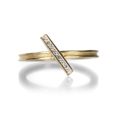 Rings Barbara Heinrich  | 18K Yellow Gold Diamond Diagonal Bar Ring