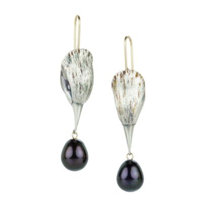 Earrings Gabriella Kiss  | Silver Bird Head Earrings With Black Pearl Drops