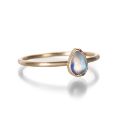 Rings Gabriella Kiss  | Petite Pear Rainbow Moonstone Ring