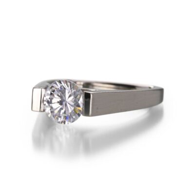 Rings Edward Burrowes  | Tapered 18K White Gold Engagement Ring