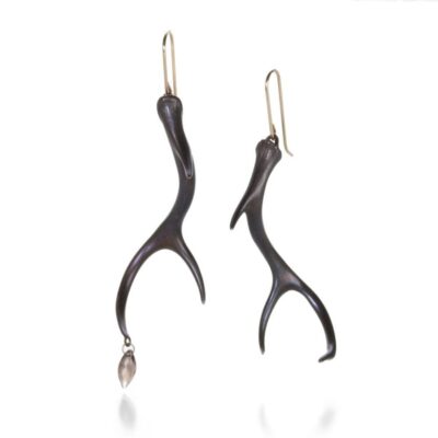 Earrings Gabriella Kiss  | Small Bronze Antler Earrings With Quartz Drops