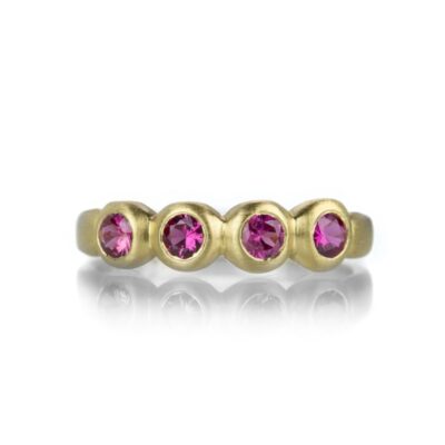 Rings Marian Maurer  | Medium Dark Pink Sapphire Porch Skimmer Band