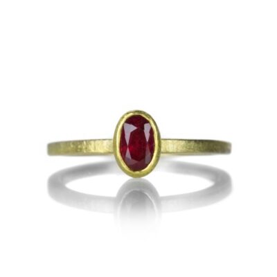 Rings Petra Class  | Oval Faceted Ruby Ring