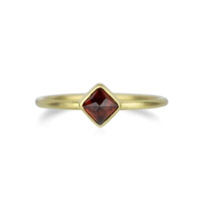 Rings Gabriella Kiss  | 18K Square Garnet Ring